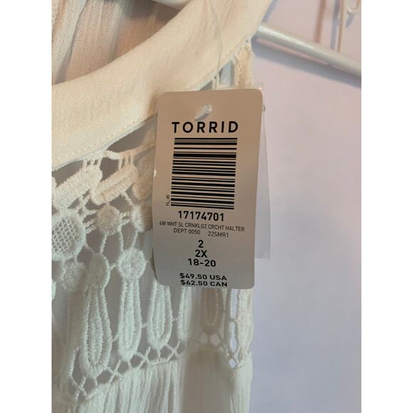 Torrid NWT Women's 2X 18-20 White Sleeveless Crinkle Rayon Solid Top - Picture 4 of 6